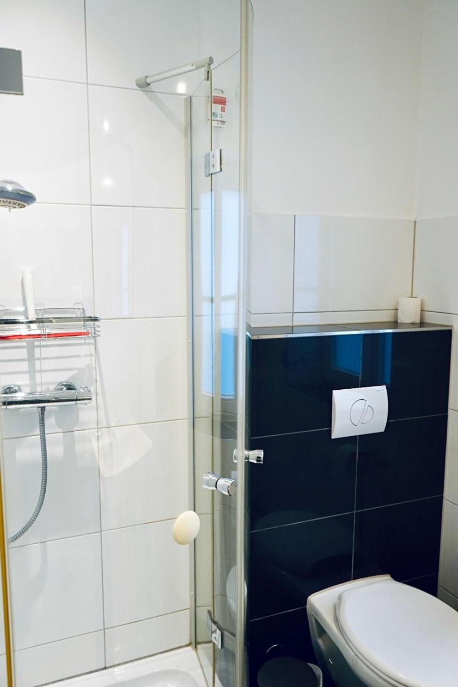 Haus Im Gruenen Fuer 6 Personen-3 Schlafzimmer- 3 Baedern -Waschmaschine-Grosse Terrasse- Vollausgestattete Kueche Wolfsburgo Exterior foto