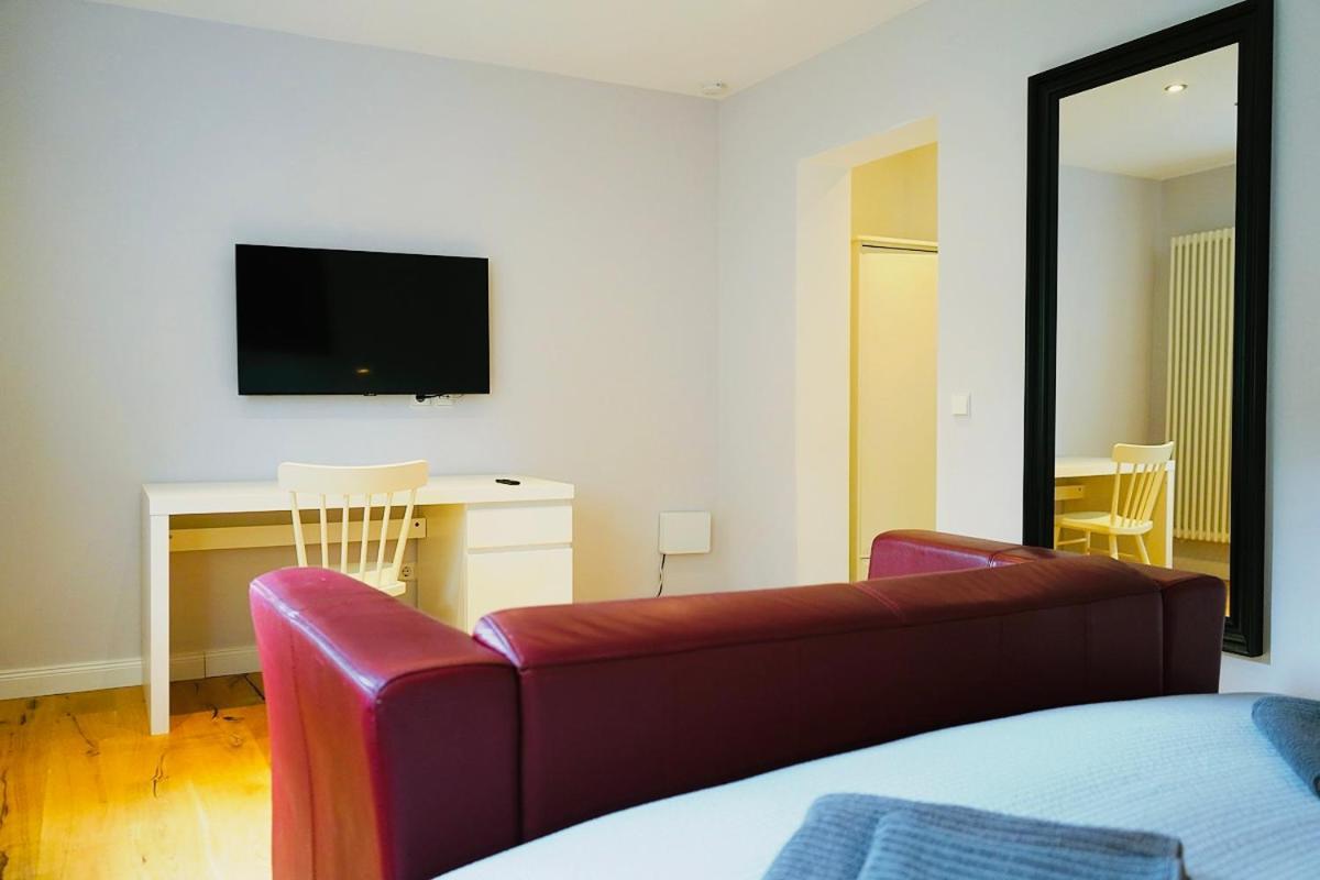 Haus Im Gruenen Fuer 6 Personen-3 Schlafzimmer- 3 Baedern -Waschmaschine-Grosse Terrasse- Vollausgestattete Kueche Wolfsburgo Exterior foto